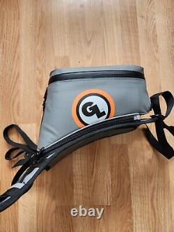 Sac de réservoir de moto Giant Loop Fandango 8 litres de capacité, rangement sec, gris